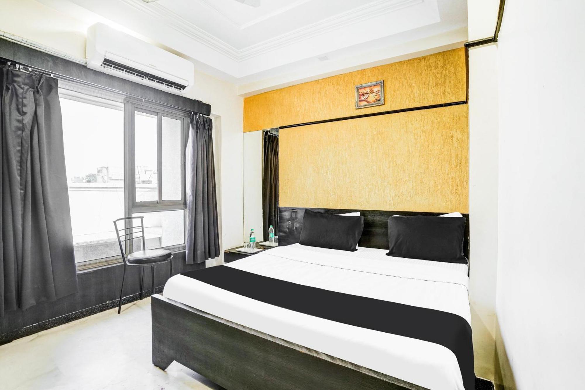 Super Collection O Ashram Road Near Sardar Bridge Formerly Hotel Apple Inn Ahmedabad Luaran gambar