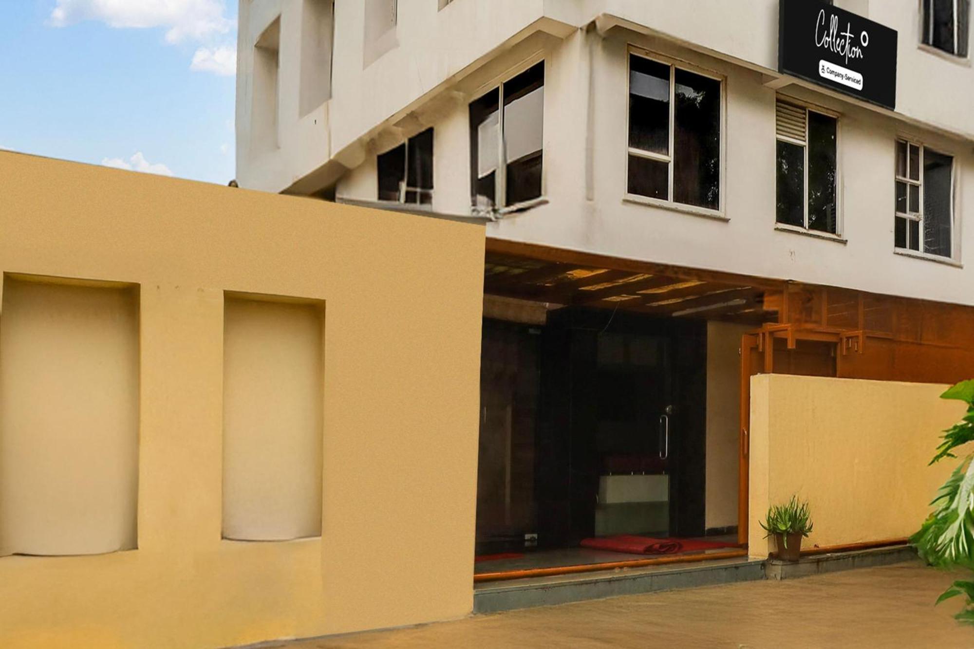 Super Collection O Ashram Road Near Sardar Bridge Formerly Hotel Apple Inn Ahmedabad Luaran gambar